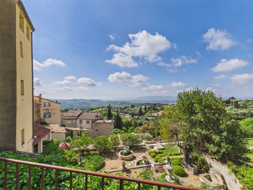 Villa i Chateauneuf-Grasse, Alpes-Maritimes - foto 1