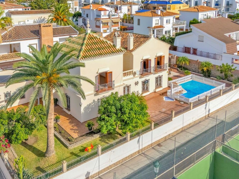 Villa a Nerja, Malaga - foto 1
