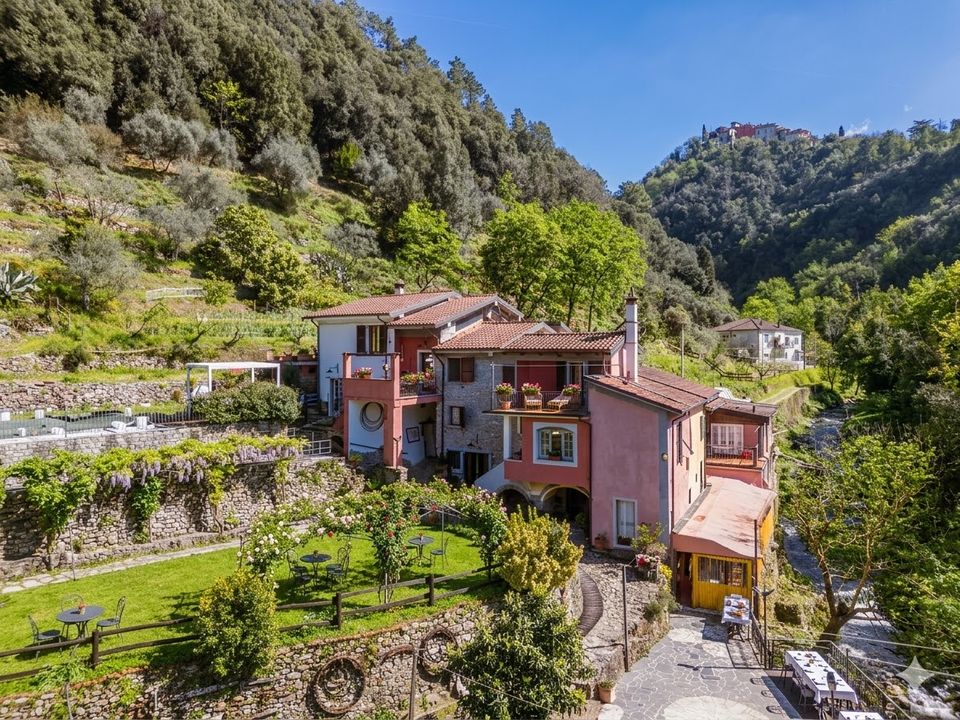 Farm hus i Fosdinovo, Massa and Carrara - foto 1