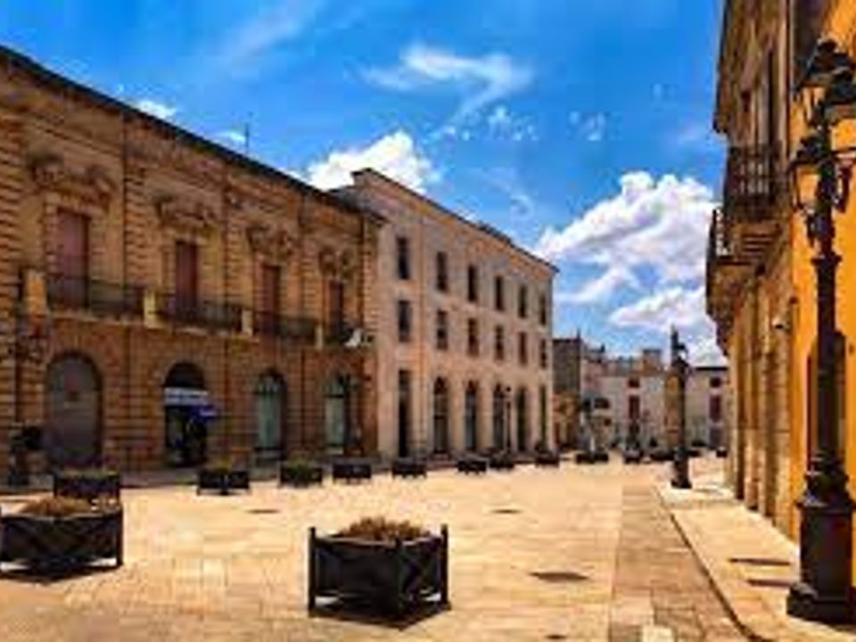 Erhvervsejendom i Casarano, Lecce - foto 1