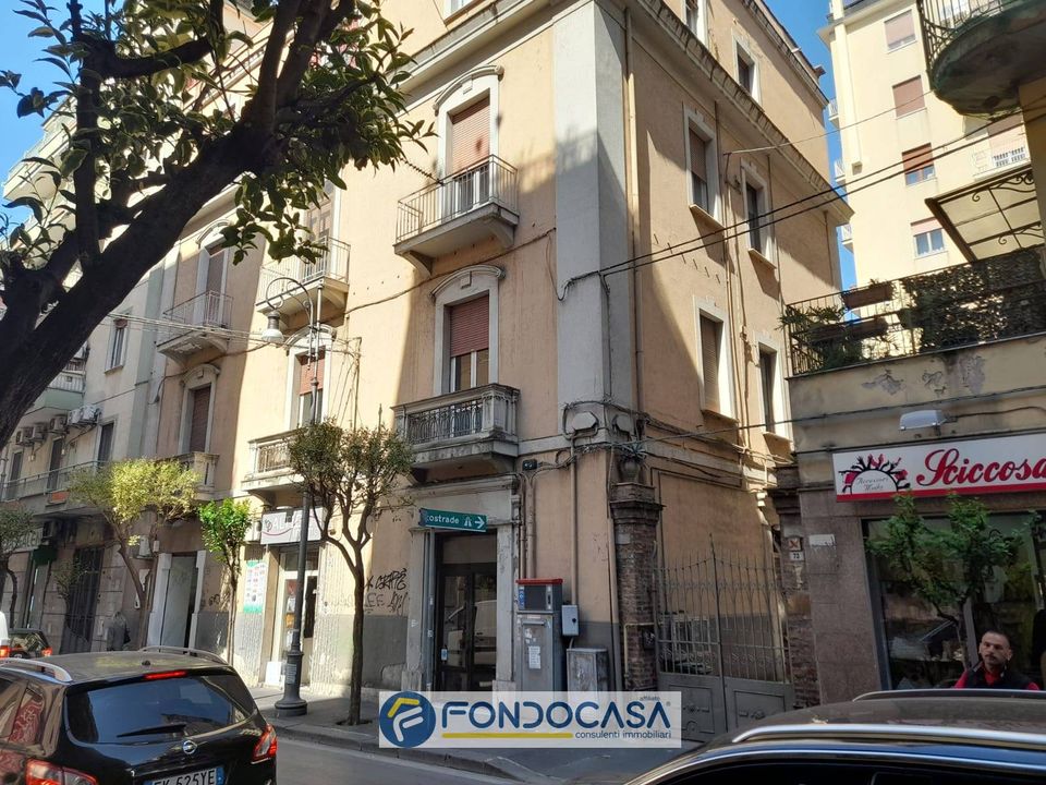 Erhvervsejendom i Salerno, Salerno - foto 1