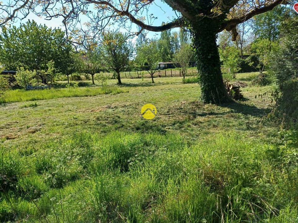 Helårsgrund i Diou, Indre - foto 4