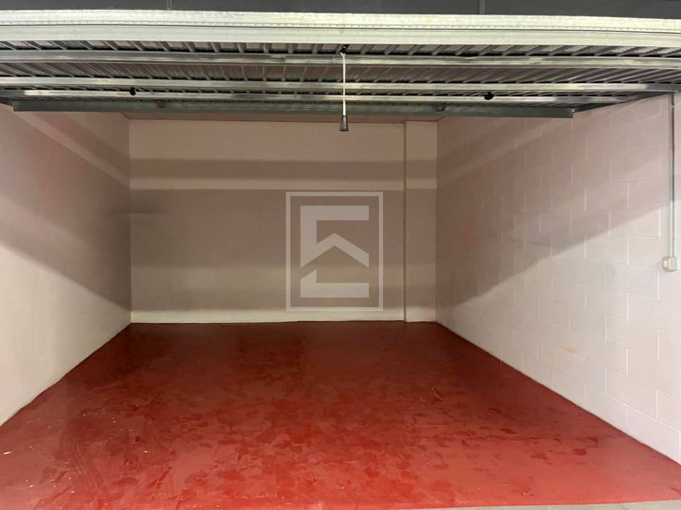 Parkeringsplass i Brescia, Brescia - bilde 2