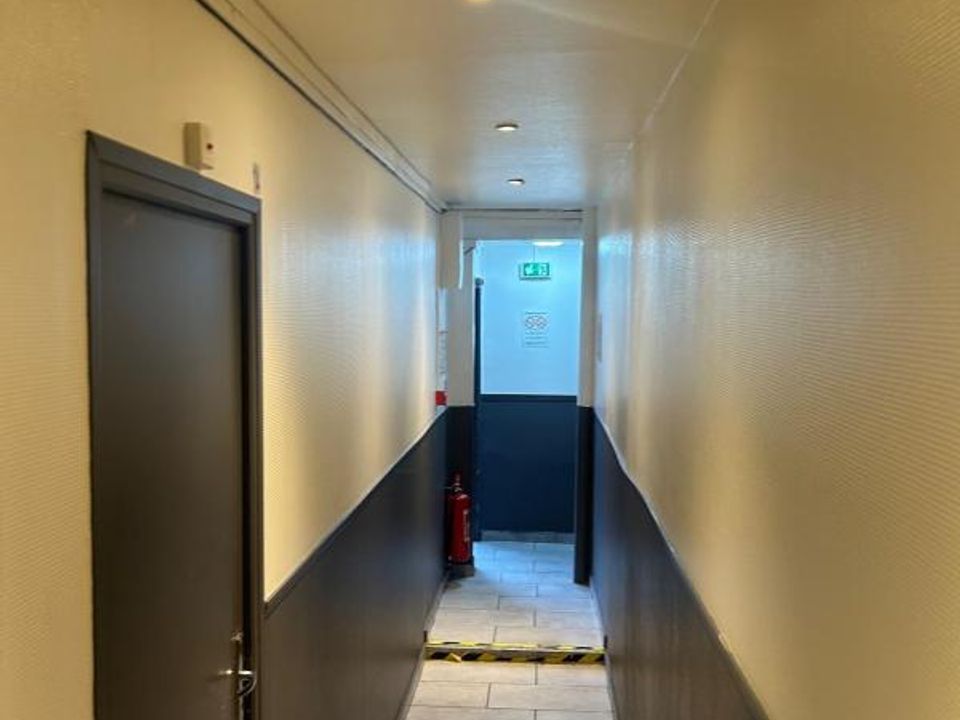Erhvervsejendom i Créteil, Val-de-Marne - foto 2