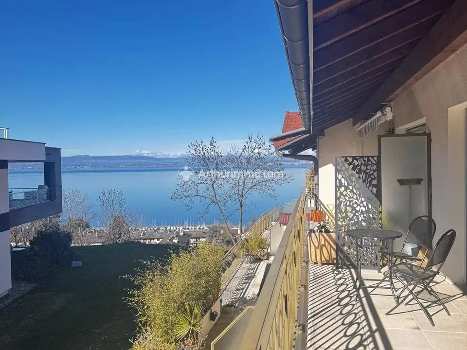 Lejlighed i Evian-les-Bains, Haute-Savoie - foto 1