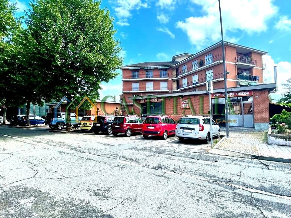 L'establiment comercial a None, Turin - foto 4