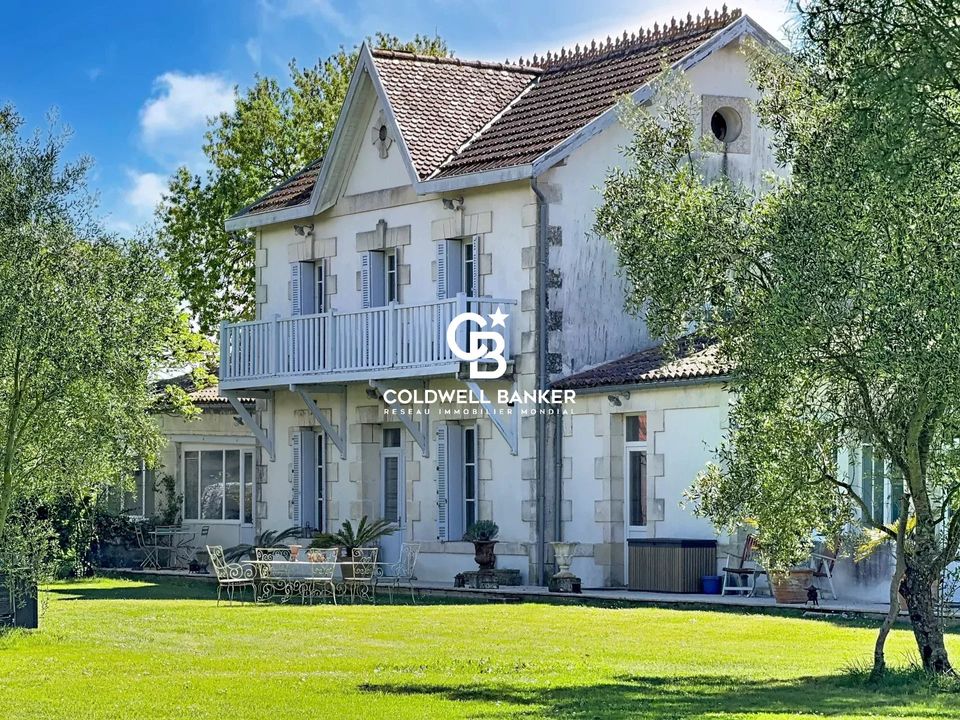 Villa i Mortagne-sur-Gironde, Charente-Maritime - bilde 1