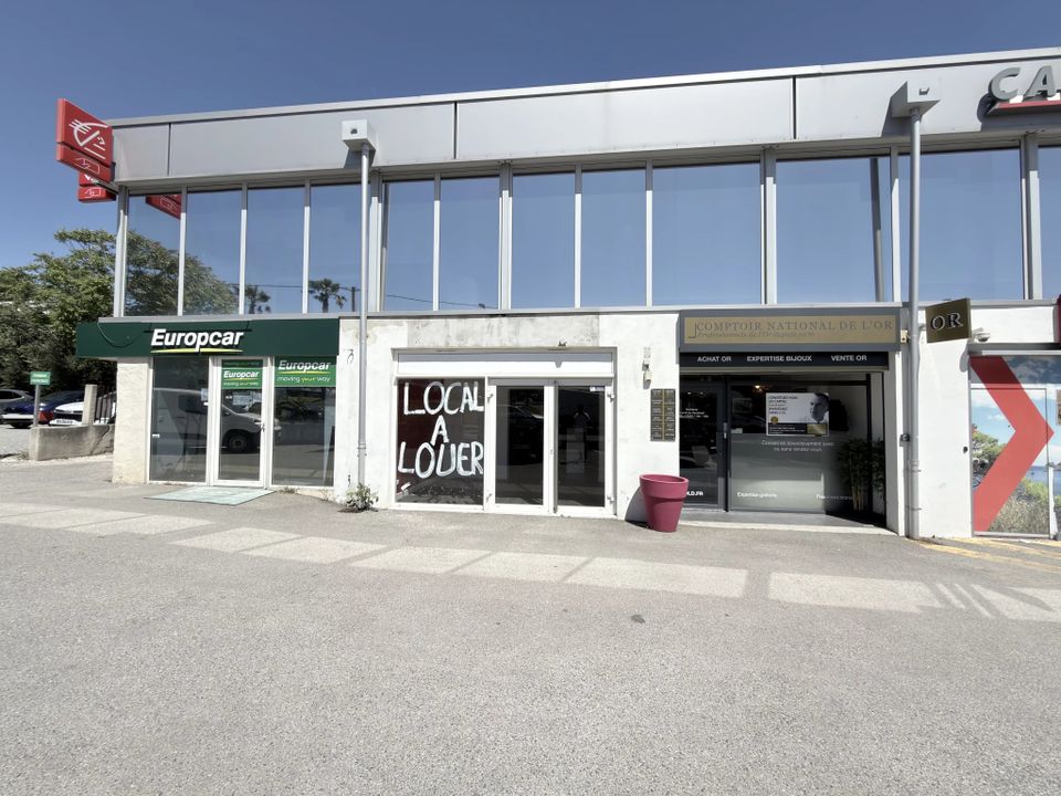 Erhvervsejendom i La Ciotat, Bouches-du-Rhone - foto 1