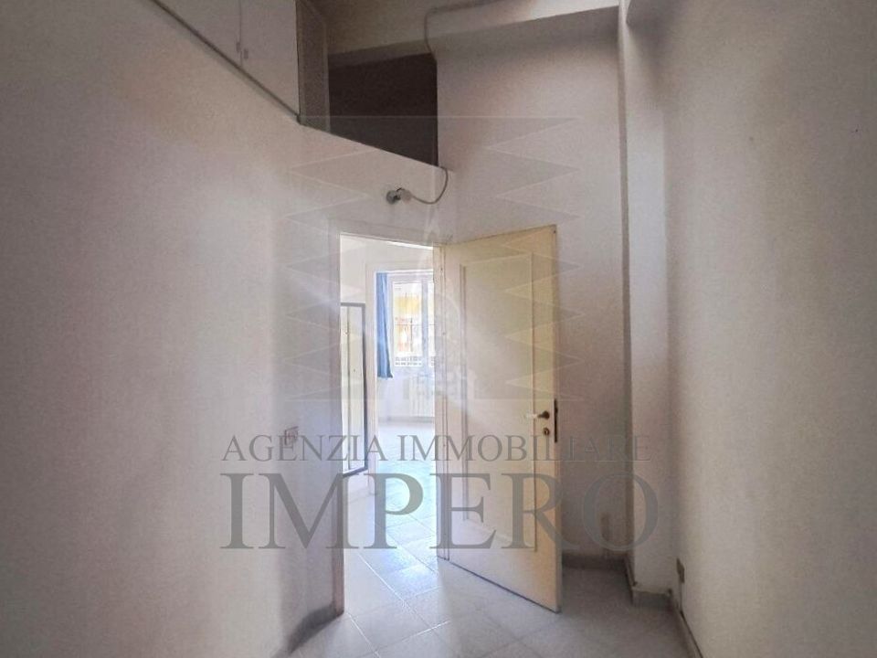 Erhvervsejendom i Vallecrosia, Imperia - foto 4