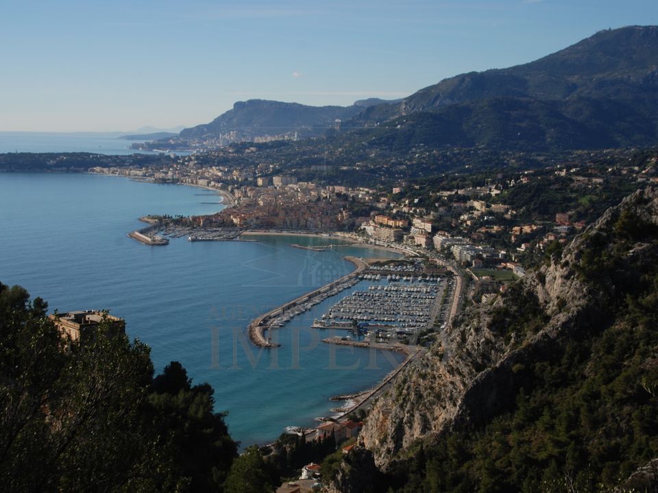 Erhvervsejendom i Ventimiglia, Imperia - foto 1