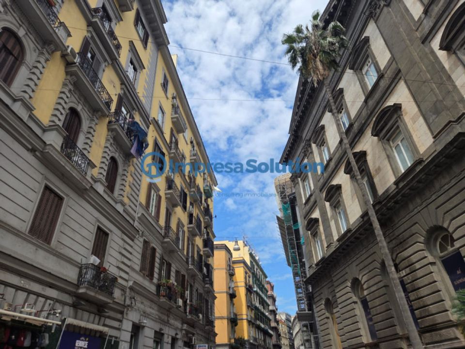 Erhvervsejendom i Naples, Naples - foto 1