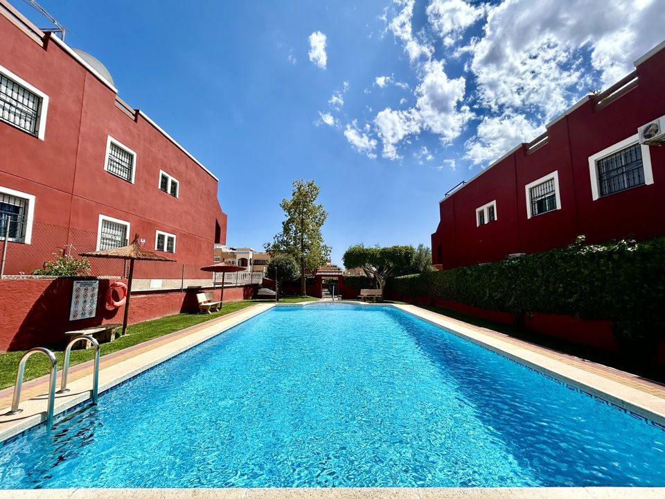 Lejlighed i Los Balcones, Alicante - foto 1