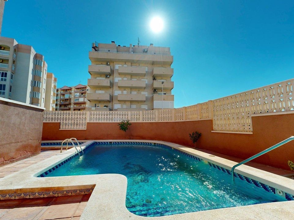 Lejlighed i Los Arenales Del Sol, Alicante - foto 1