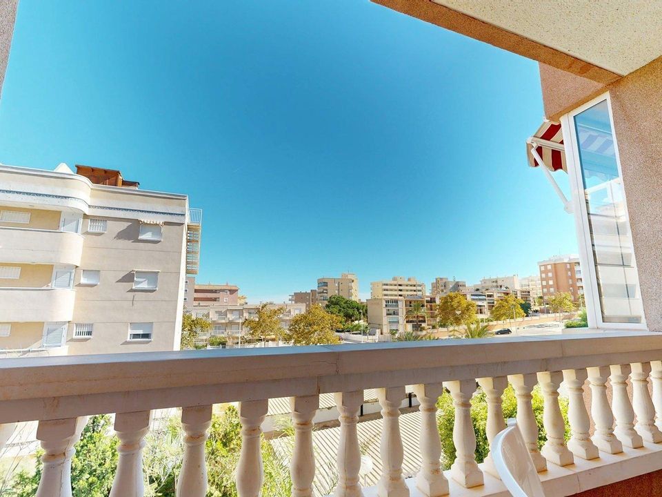 Lejlighed i Los Arenales Del Sol, Alicante - foto 4