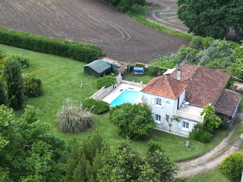 Villa i Charmant, Charente - foto 1