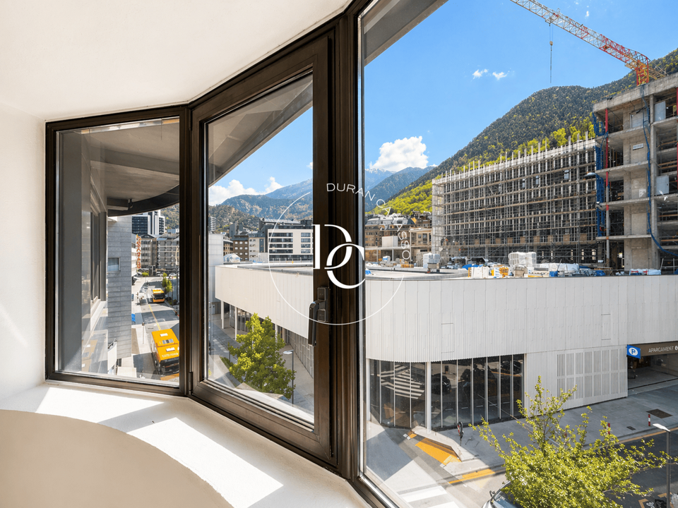 Erhvervsejendom i Andorra La Vella, Andorra - foto 5