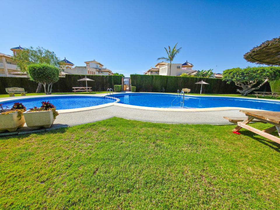 Lejlighed i Cabo Roig, Alicante - foto 1