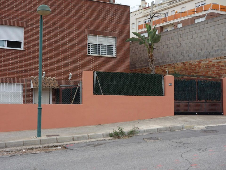 Casa adossada a Almazora, Castellon - foto 1