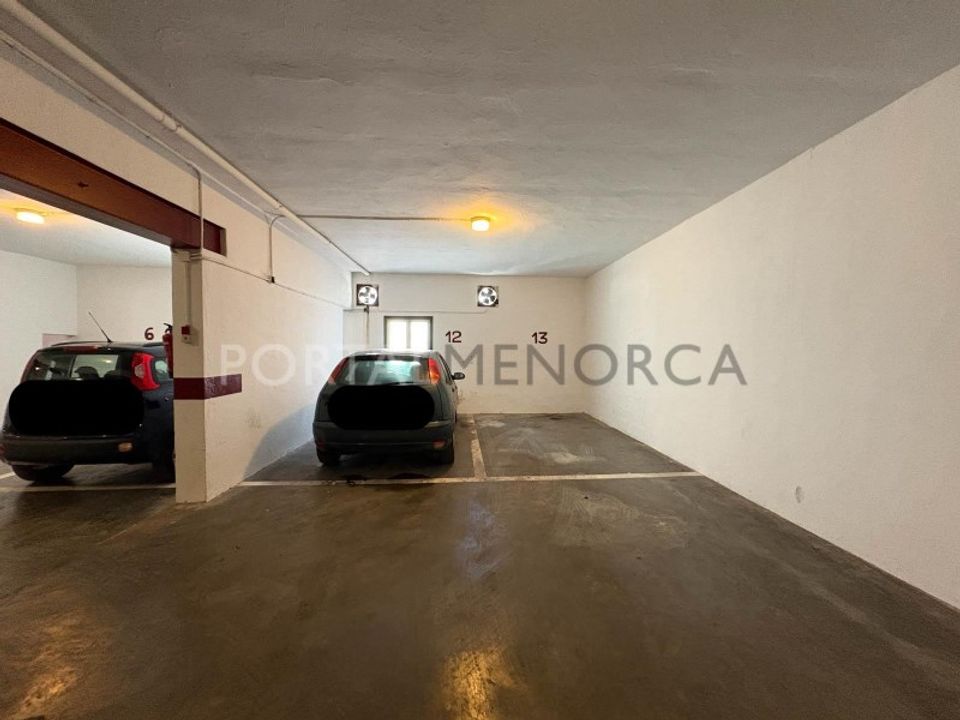 Parkeringsplads i Mahon, Menorca - foto 1