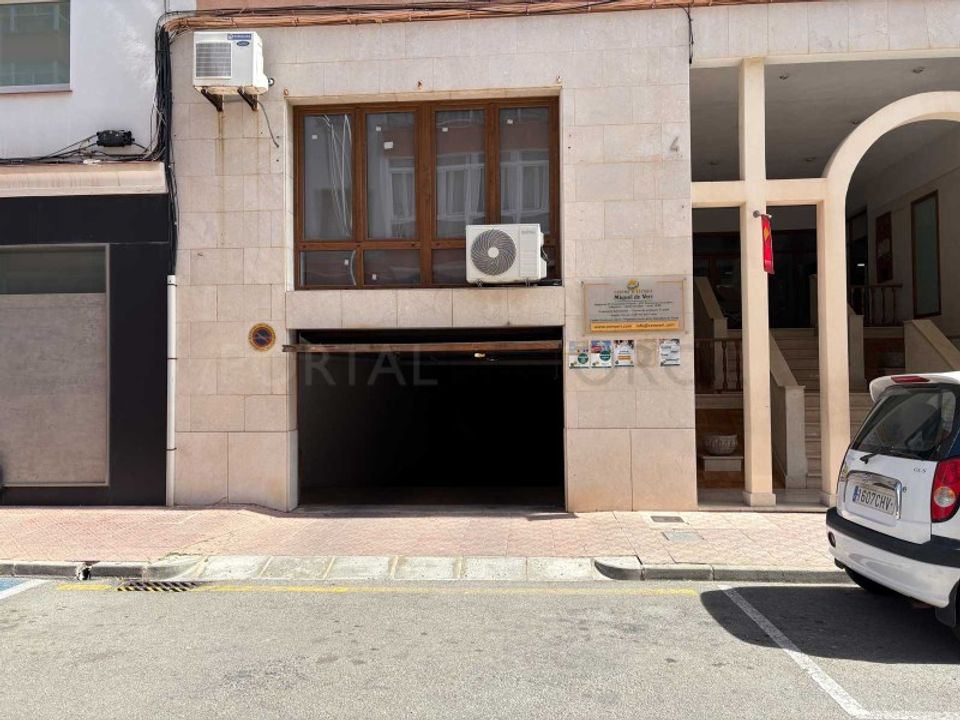 Parkeringsplads i Mahon, Menorca - foto 2