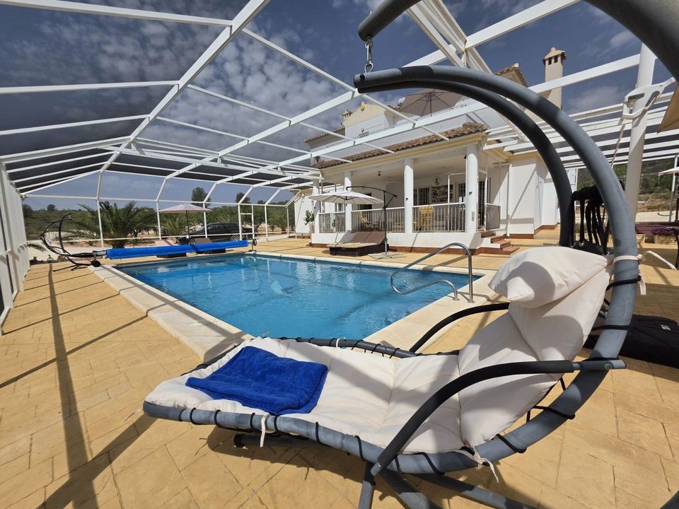 Villa i Pinoso, Alicante - foto 1