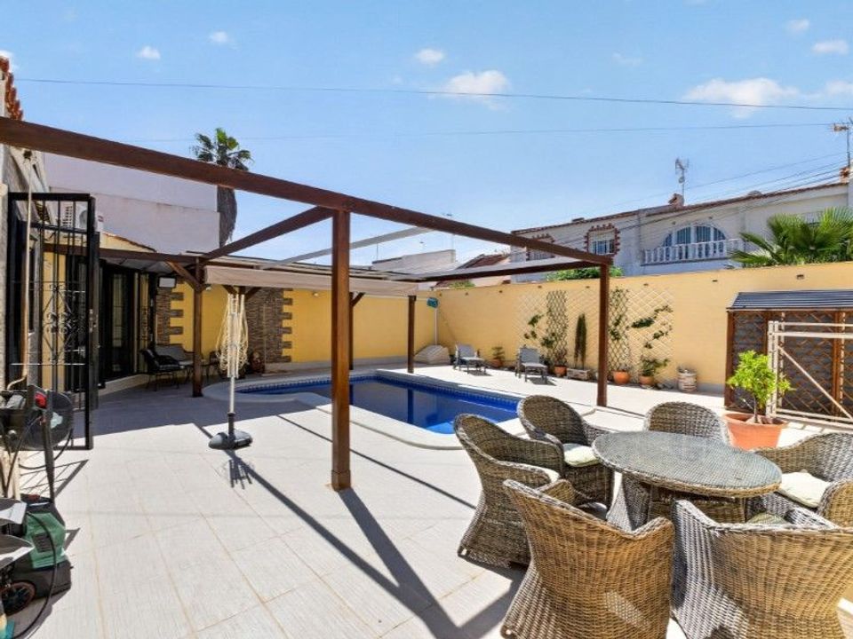 Villa i Torrevieja, Alicante - foto 1