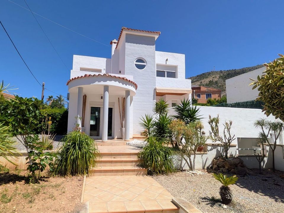 Villa i Alfaz del Pi, Alicante - foto 1