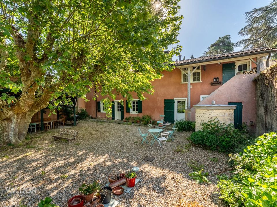 Villa i Saint-Bernard, Ain - foto 1