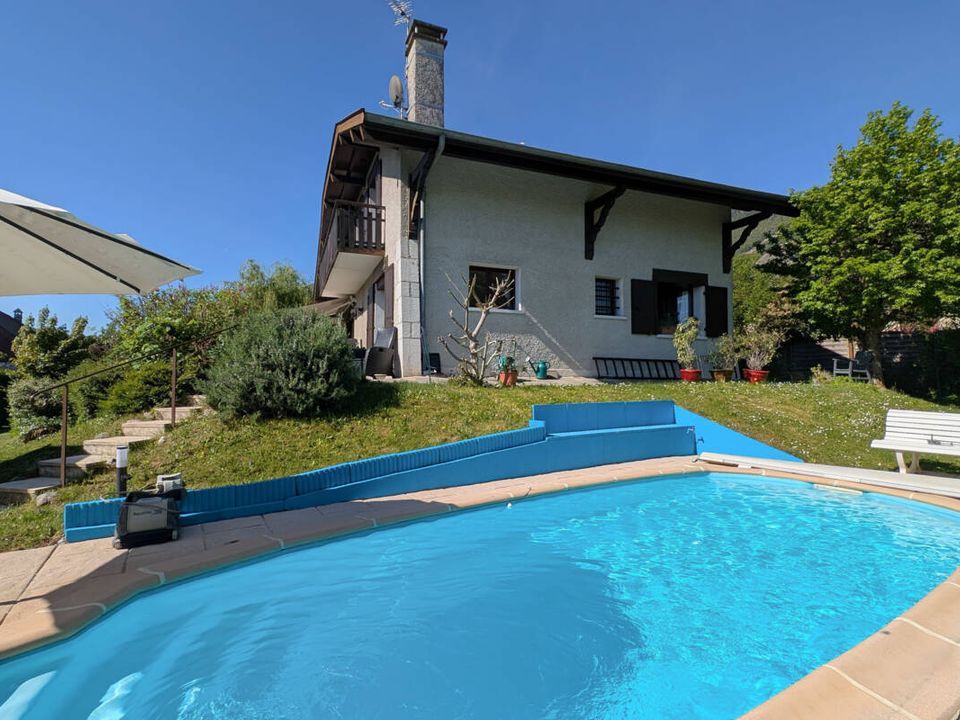Villa i Saint-Jorioz, Haute-Savoie - foto 1