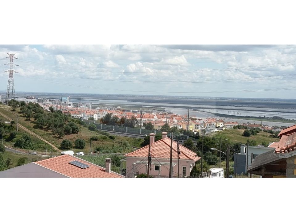 Byhus i Santa Iria de Azoia, Lisbon - foto 1