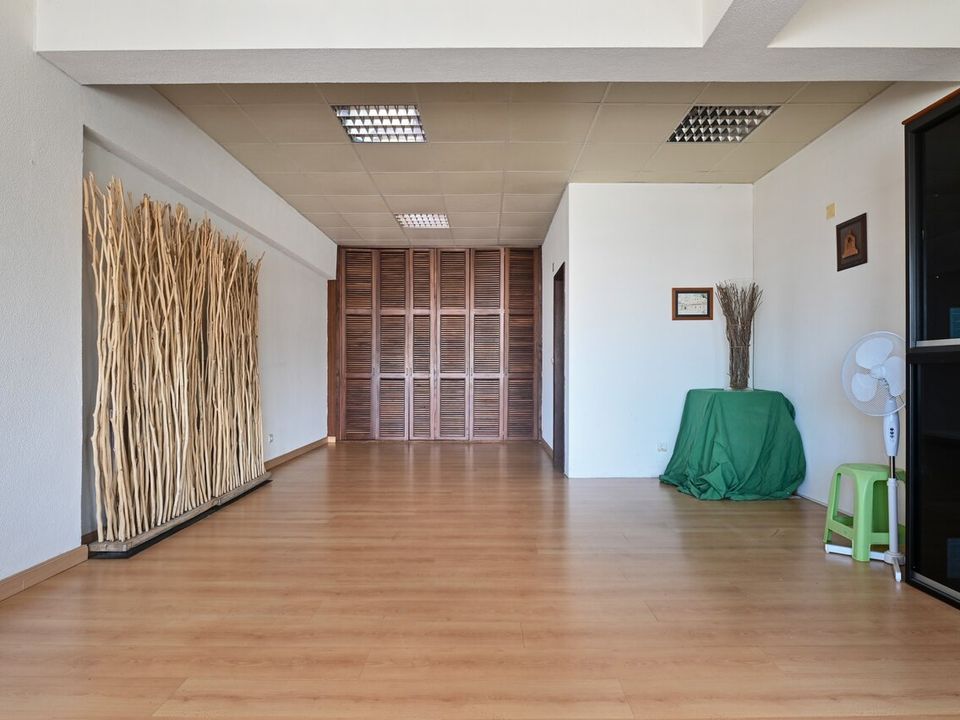 Erhvervsejendom i Odivelas, Lisbon - foto 1