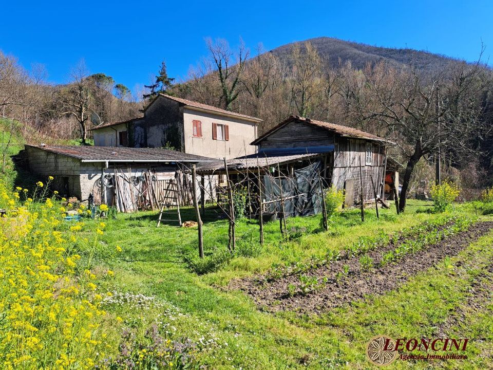 Landejendom i Podenzana, Massa and Carrara - foto 1