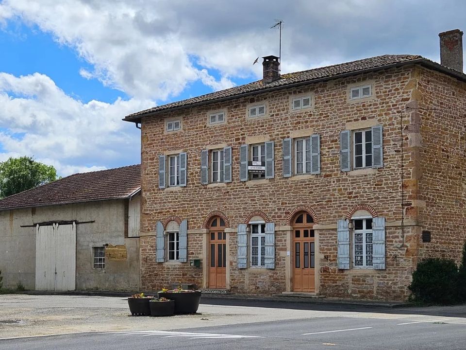 Villa en Bage-Dommartin, Ain - foto 1