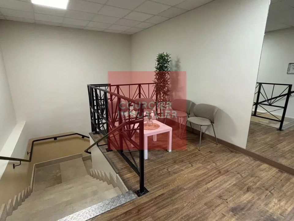 Erhvervsejendom i Montigny-le-Bretonneux, Yvelines - foto 5