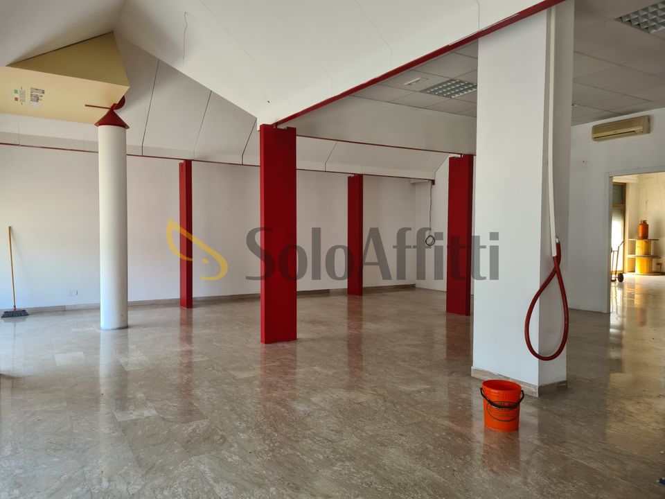 Erhvervsejendom i Montesilvano Marina, Pescara - foto 3