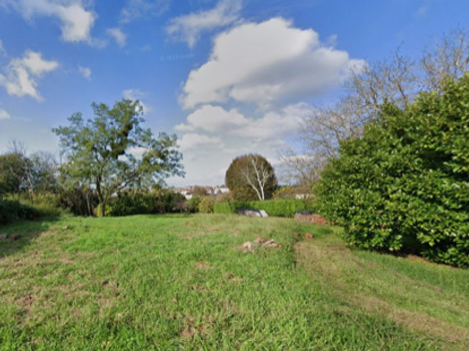 Helårsgrund i Saint-Loubes, Gironde - foto 1