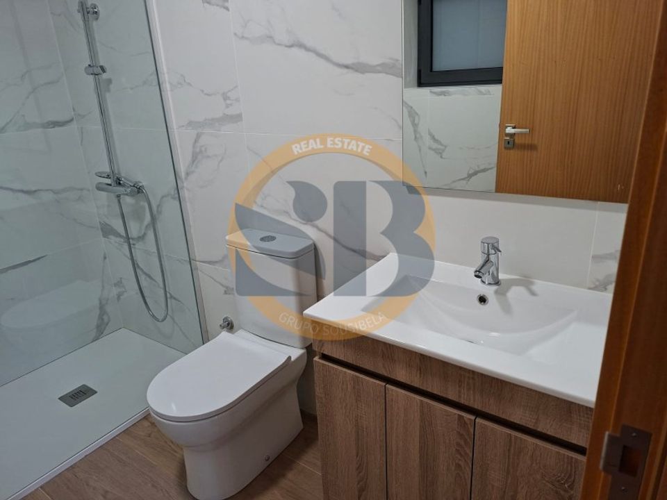 Villa i Vila de Cucujaes, Aveiro - foto 1