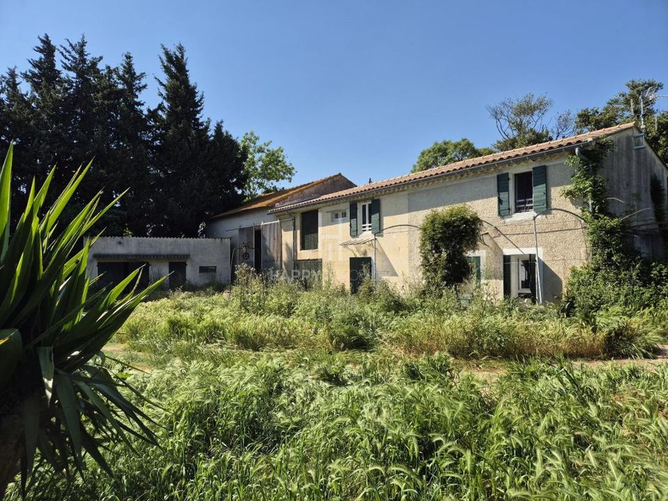 Villa en Arles, Bouches-du-Rhone - foto 1