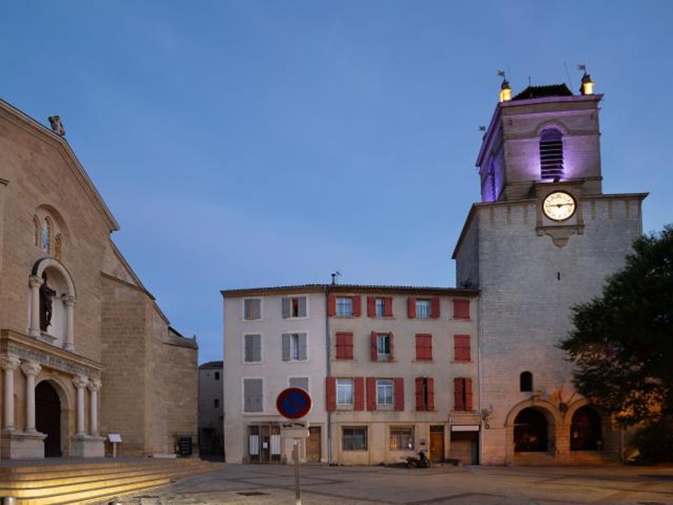 Tomt i Pertuis, Vaucluse - bilde 4