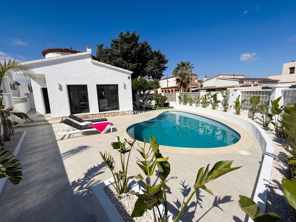 Villa i Empuriabrava, Gerona - foto 1