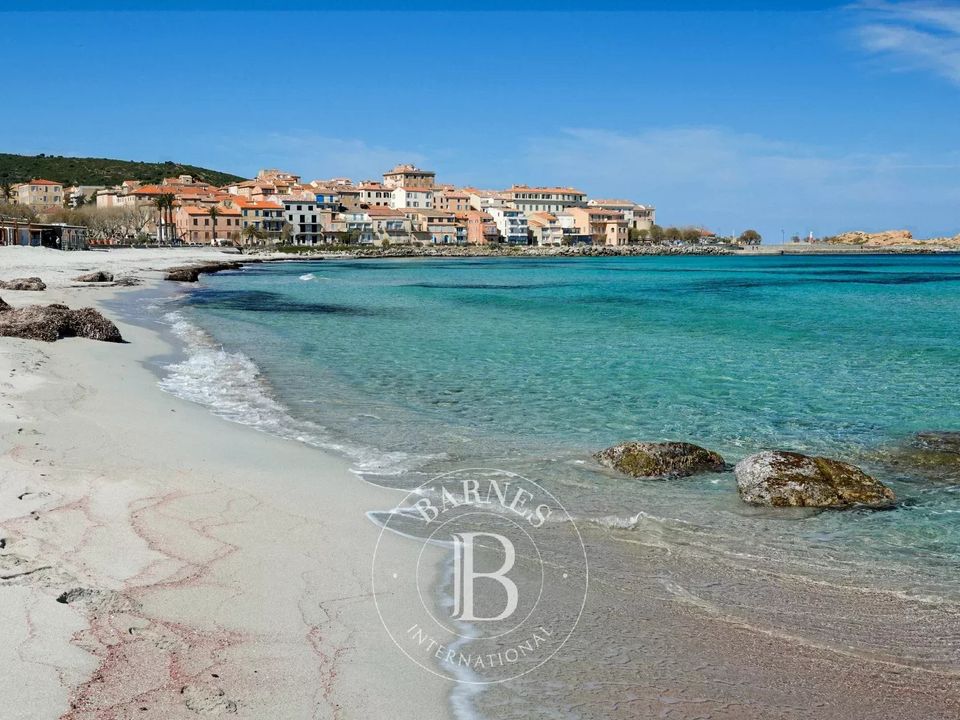 Helårsgrund i L'Île-Rousse, Haute-Corse - foto 3