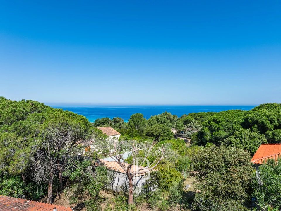 Helårsgrund i L'Île-Rousse, Haute-Corse - foto 1