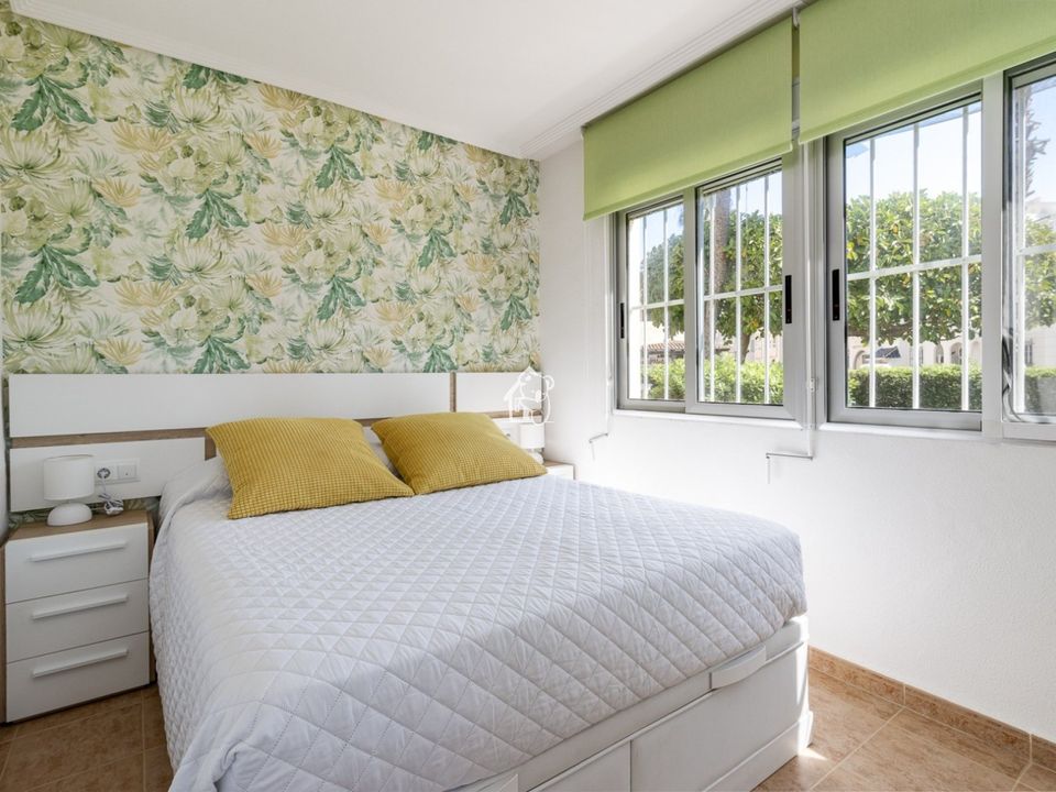 Apartment in Torrevieja, Alicante - photo 5