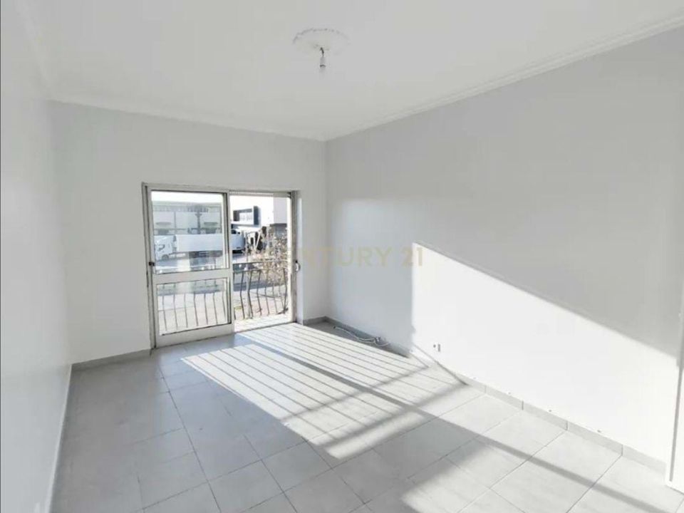 Lejlighed i Santa Iria de Azoia, Lisbon - foto 1