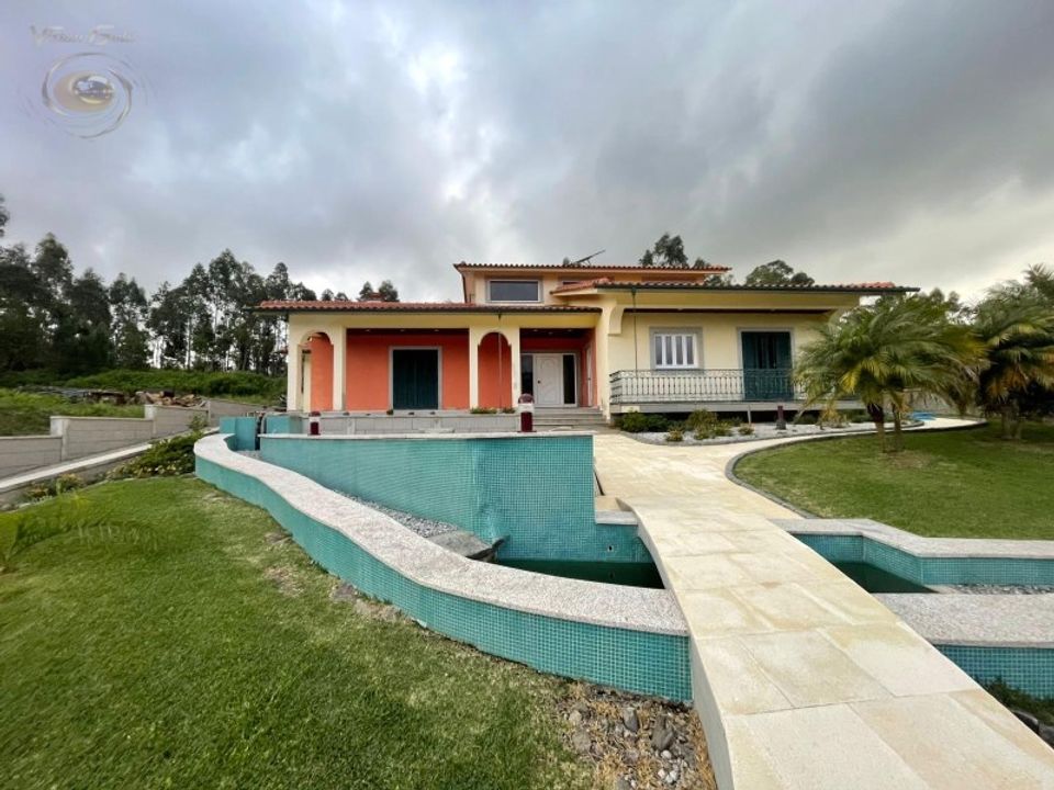 Villa i Oliveira de Azemeis, Aveiro - foto 1