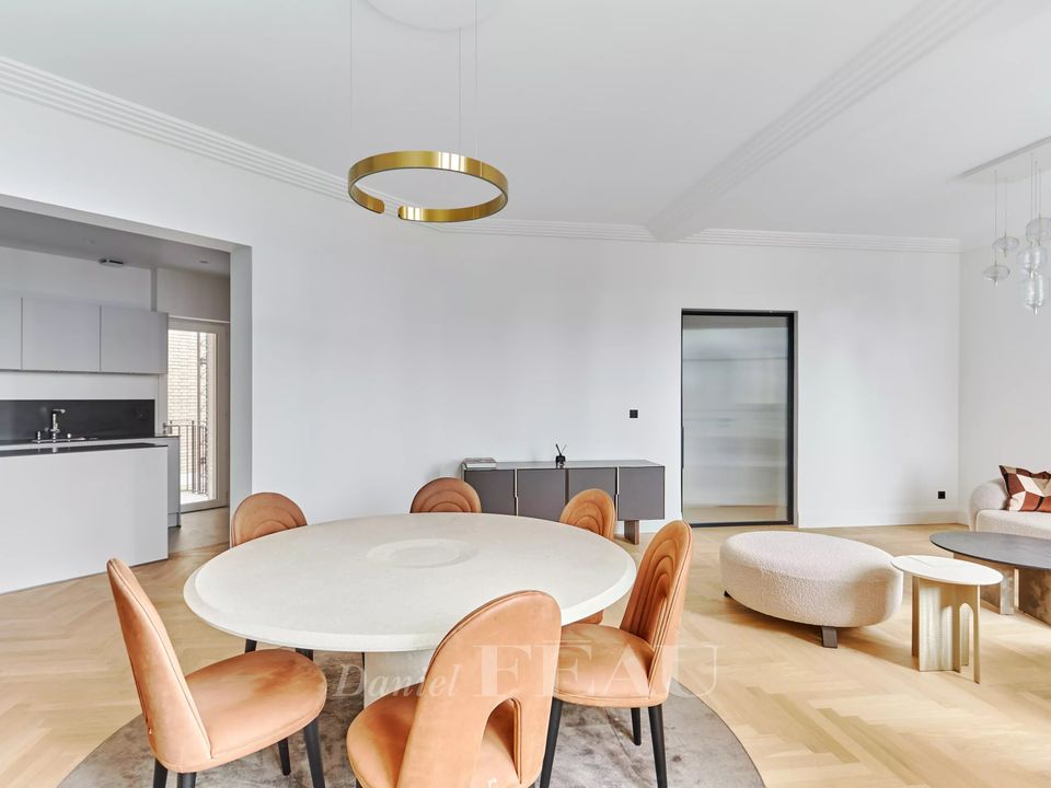 Apartment in Paris, Paris - photo 5