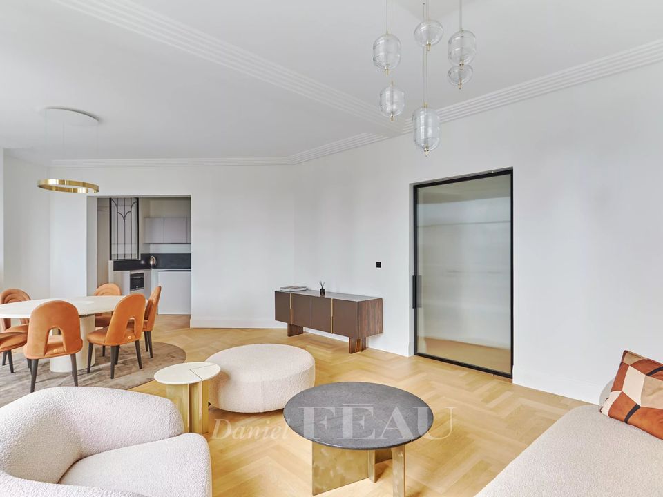 Apartment in Paris, Paris - photo 2