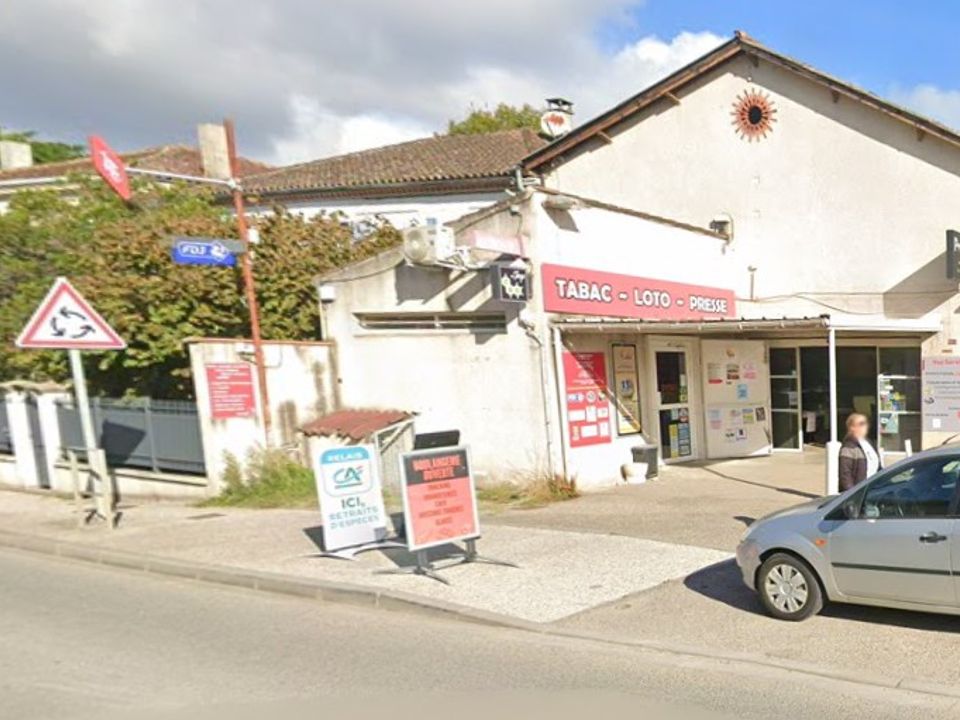 Erhvervsejendom i Serignac-sur-Garonne, Lot-et-Garonne - foto 1