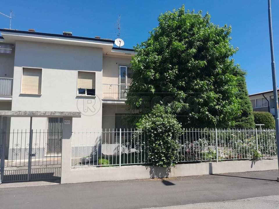 Villa in Crema, Cremona - photo 1