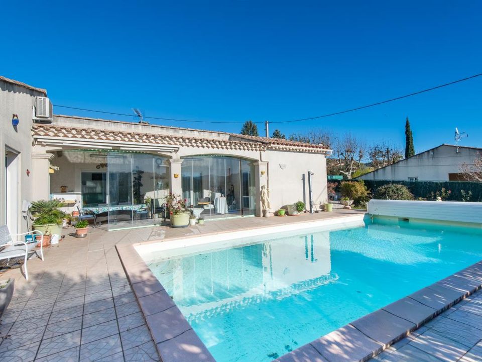 Villa i La Bouilladisse, Bouches-du-Rhone - foto 1